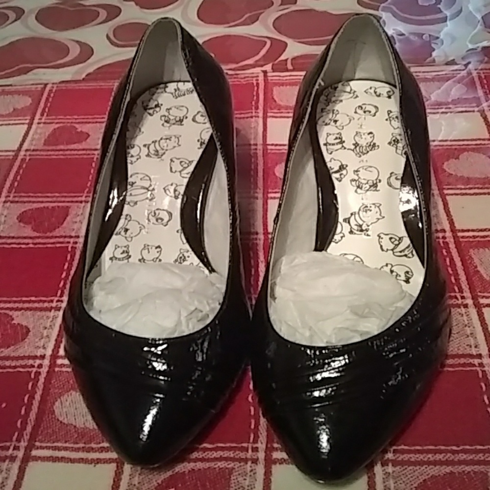 Chinese Laundry Black Heels